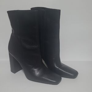 Elegant Black Women's Boots